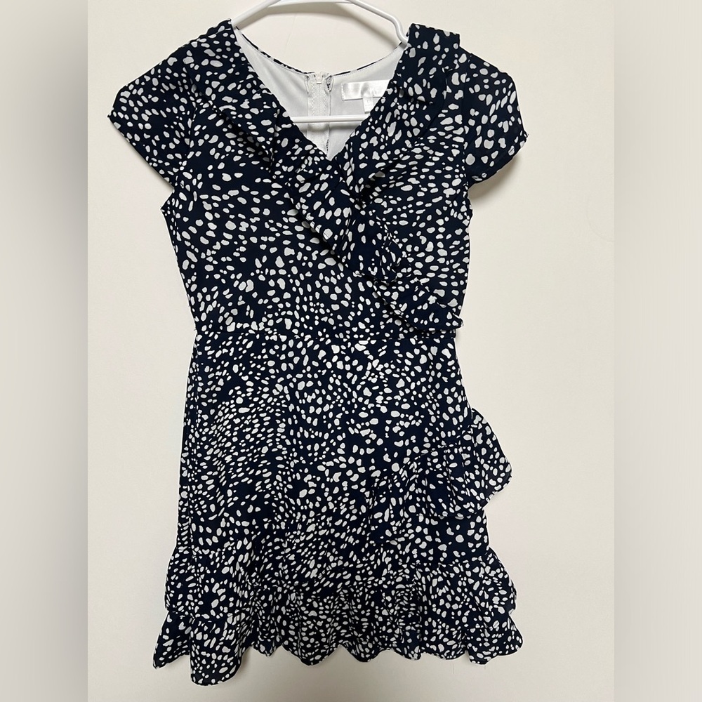 HONEY & ROSIE GIRLS NAVY & WHITE SLEEVELESS  V NECK DRESS. SIZE LARGE.